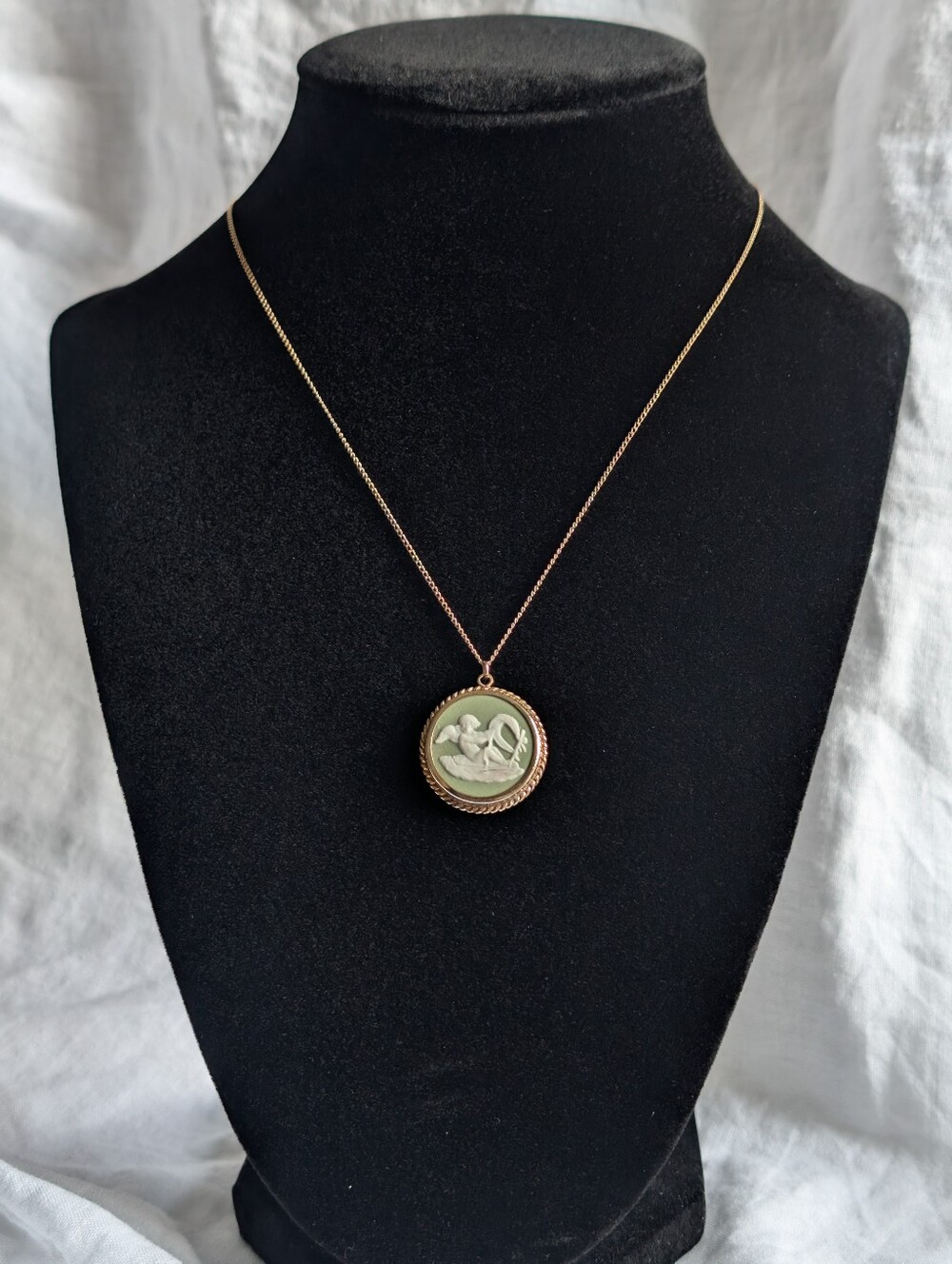 Vintage Wedgwood Gold Filled Sage Green Jasperware Cherub Pendant Necklace 1966
